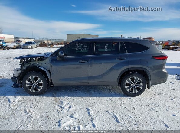 5TDHZRBH8MS556446 2021 TOYOTA LE Gray 