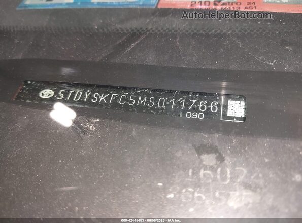 5TDYSKFC5MS011766 2021 TOYOTA LE Burgundy Вид підкапотного простору