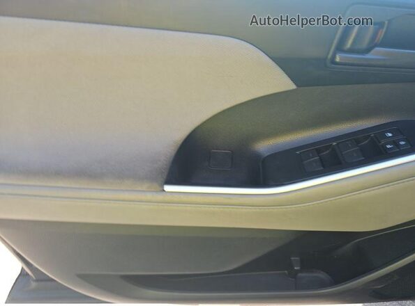 5TDZARAH8MS009822 2021 TOYOTA LE  Вид сзади