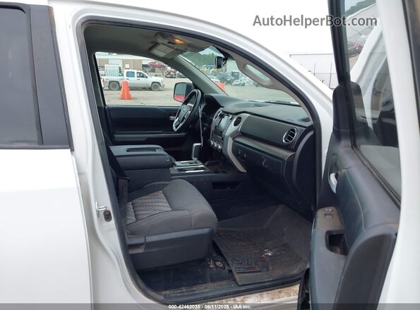 5TFUY5F13MX009747 2021 TOYOTA TUNDRA White Սալոնի դիմացի տեսք