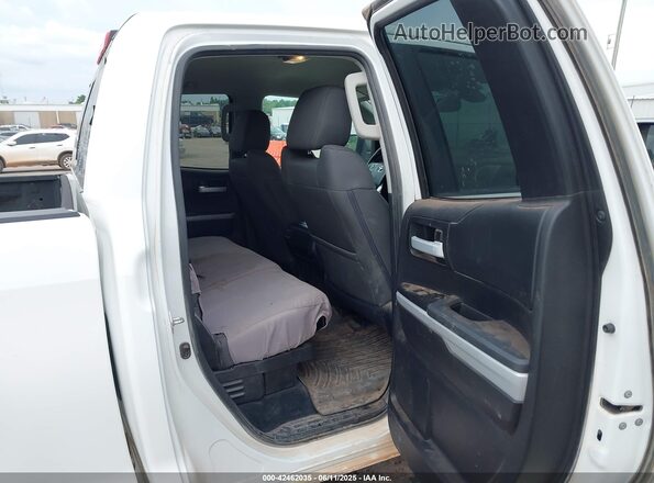5TFUY5F13MX009747 2021 TOYOTA TUNDRA White VIN կոդի պիտակի տեսք
