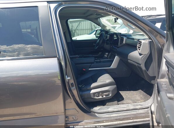 5TFWA5DB4RX171533 2024 TOYOTA LIMITED Gray წინა სალონის ხედი