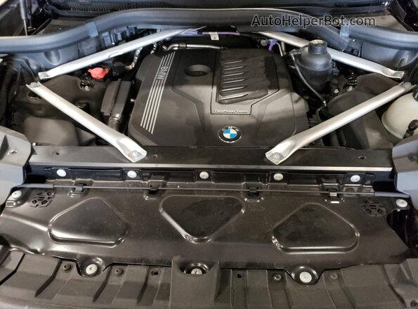 5UXCW2C02N9L06010 2022 BMW X7 Black Vista del compartimento del motor
