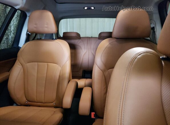 5UXCW2C02N9L06010 2022 BMW X7 Black Vista de los asientos traseros