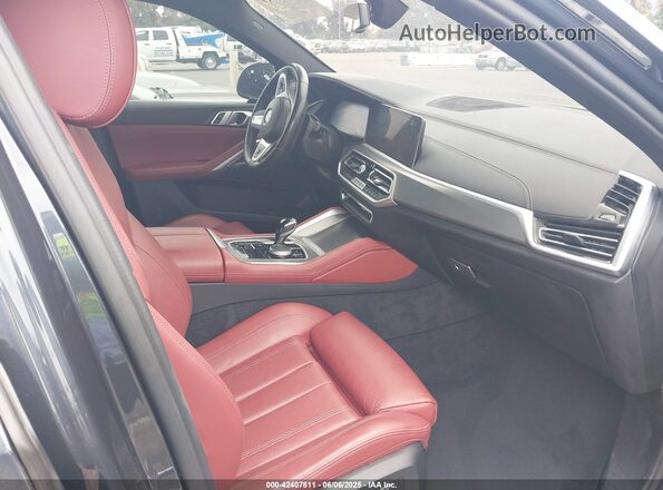 5UXCY6C07N9K65441 2022 BMW X6 Серый Вид салона спереди