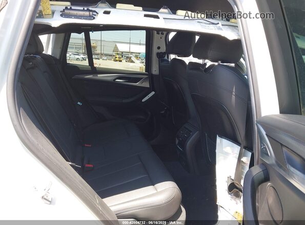 5UXTY3C02M9E16301 2021 BMW X3 White Widok naklejki z numerem VIN