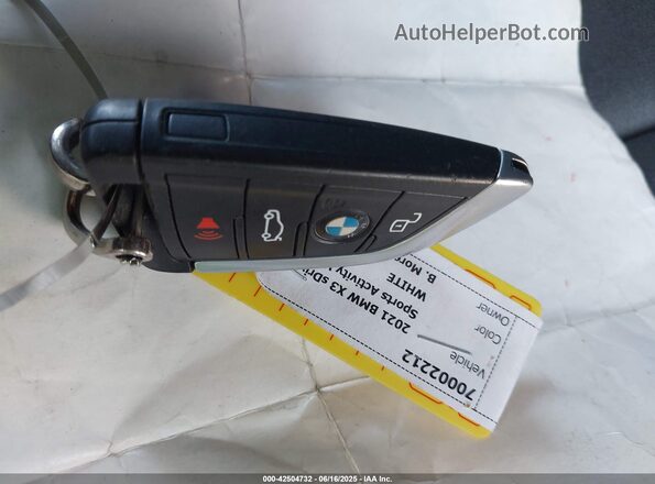 5UXTY3C02M9E16301 2021 BMW X3 White Widok deski rozdzielczej