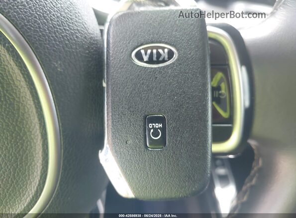 5XYRKDLF5MG028420 2021 KIA SORENTO Silver Dashboard view