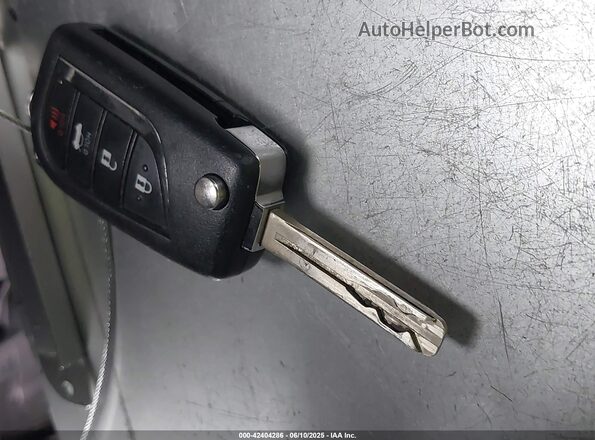 5YFEPMAE9MP271234 2021 TOYOTA LL Серебряный Вид панели приборов