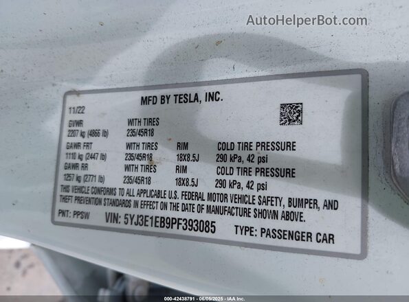 5YJ3E1EB9PF393085 2023 TESLA MODEL 3 White Вид підкапотного простору