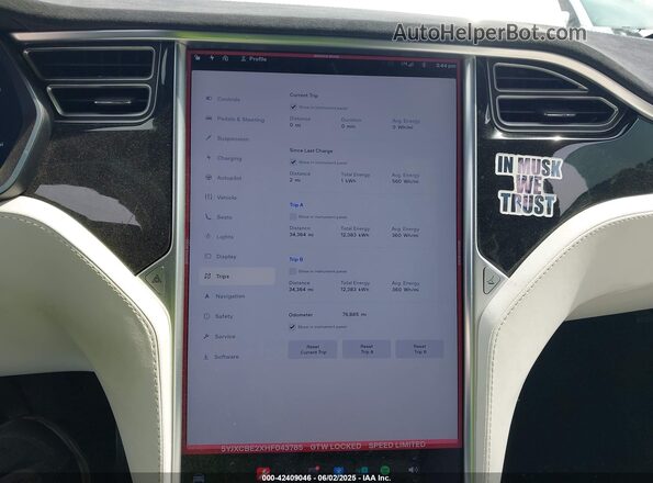 5YJXCBE2XHF043785 2017 TESLA MODEL X White Հետևի նստատեղերի տեսք