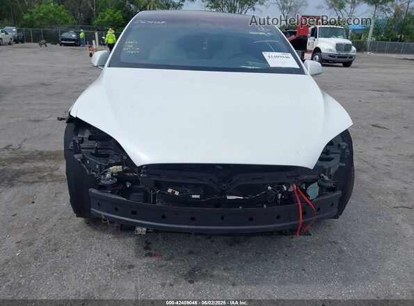 5YJXCBE2XHF043785 2017 TESLA MODEL X White Սալոնի հետևի տեսք
