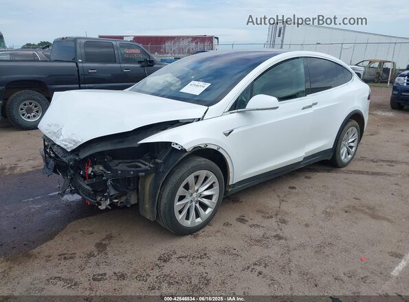 5YJXCDE2XMF323695 2021 TESLA MODEL X White წინა მარცხენა ხედი სამი მეოთხედიდან