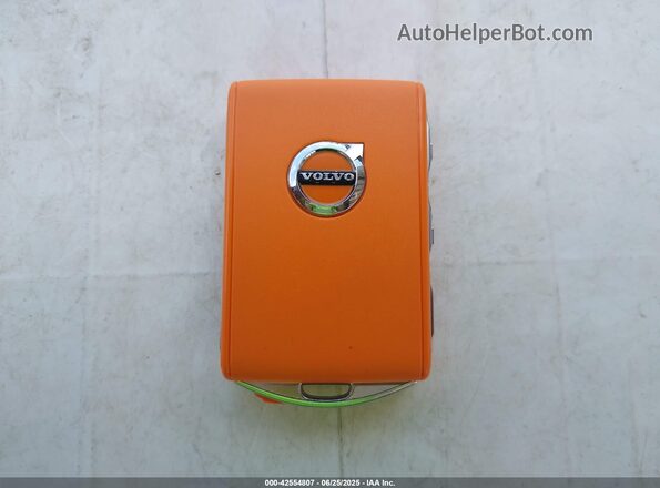 7JRH60FM6RG325382 2024 VOLVO S60 RECHARGE PLUG-IN HYBRID Black Widok deski rozdzielczej