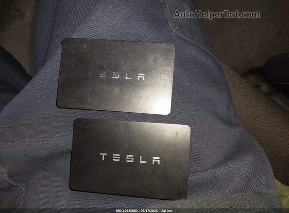 7SAXCAE54RF449148 2024 TESLA MODEL X White Вид панелі приладів