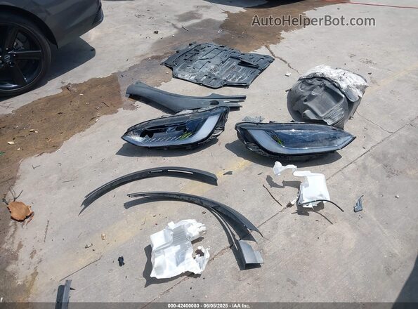 7SAXCBE57PF421329 2023 TESLA MODEL X White Widok deski rozdzielczej