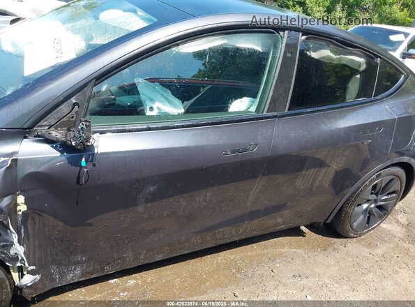 7SAYGDED5SA352934 2025 TESLA MODEL Y Gray 