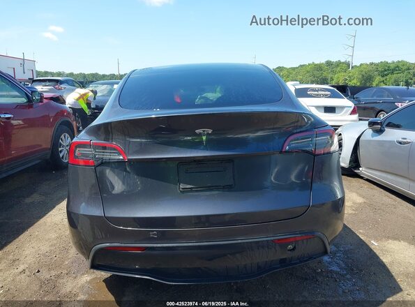 7SAYGDED5SA352934 2025 TESLA MODEL Y Gray 