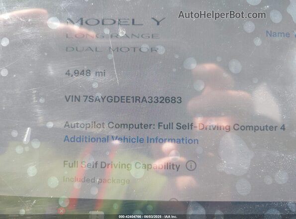 7SAYGDEE1RA332683 2024 TESLA MODEL Y Gray 