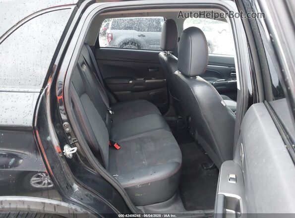 JA4ARUAU2RU011083 2024 MITSUBISHI OUTLANDER SPORT Black Widok naklejki z numerem VIN
