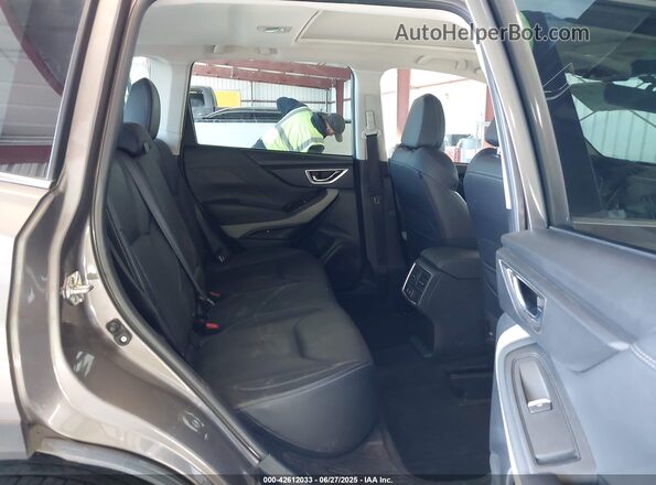 JF2SKAPC0PH495239 2023 SUBARU FORESTER Brown VIN կոդի պիտակի տեսք