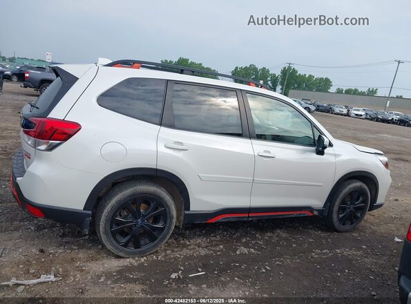 JF2SKARC3MH423900 2021 SUBARU FORESTER White Widok wnętrza z tyłu