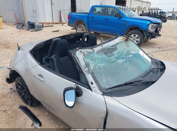 JM1NDAB77P0551899 2023 MAZDA MX-5 MIATA Silver ხელსაწყოთა პანელის ხედი