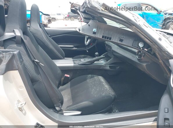 JM1NDAB77P0551899 2023 MAZDA MX-5 MIATA Silver წინა სალონის ხედი