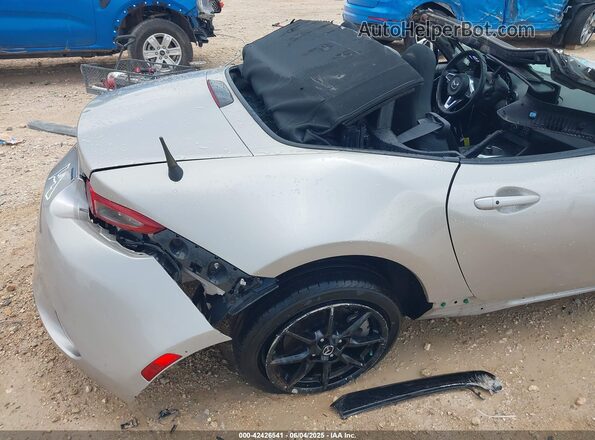 JM1NDAB77P0551899 2023 MAZDA MX-5 MIATA Silver სალონის 360-გრადუსიანი ხედი
