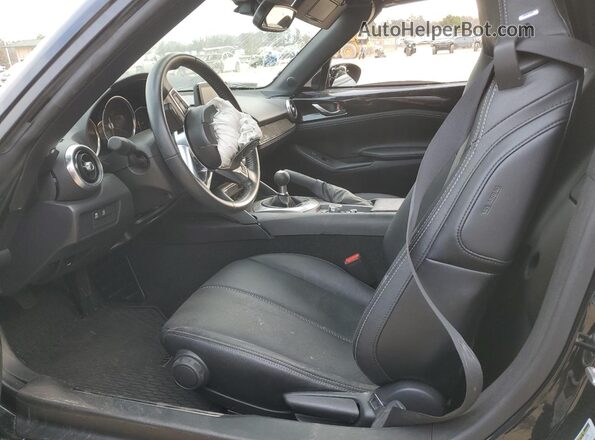 JM1NDAD7XP0553451 2023 MAZDA MX-5 Black წინა სალონის ხედი