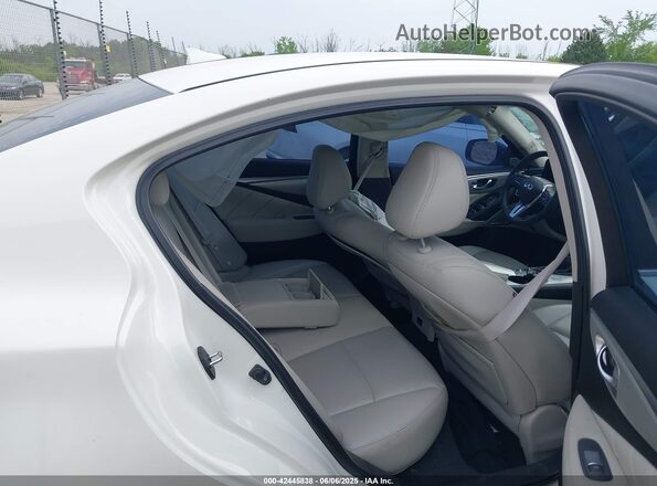 JN1EV7BP8MM704264 2021 INFINITI Q50 White Вид наклейки з VIN-кодом