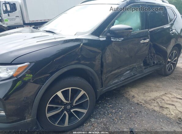 JN8AT2MVXJW346315 2018 NISSAN ROGUE Black Widok z przodu