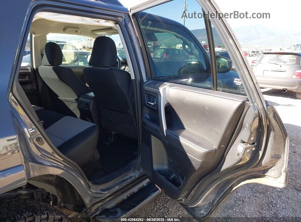 JTEMU5JR8R6301136 2024 TOYOTA 4RUNNER Gray 