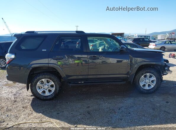 JTEMU5JR8R6301136 2024 TOYOTA 4RUNNER Gray 