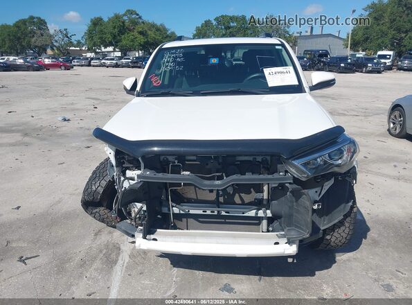 JTENU5JR2M5873564 2021 TOYOTA 4RUNNER White Սալոնի հետևի տեսք