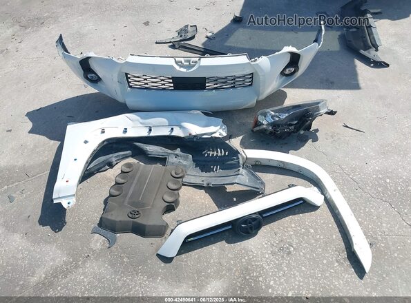 JTENU5JR2M5873564 2021 TOYOTA 4RUNNER White Սարքավորումների վահանակի տեսք