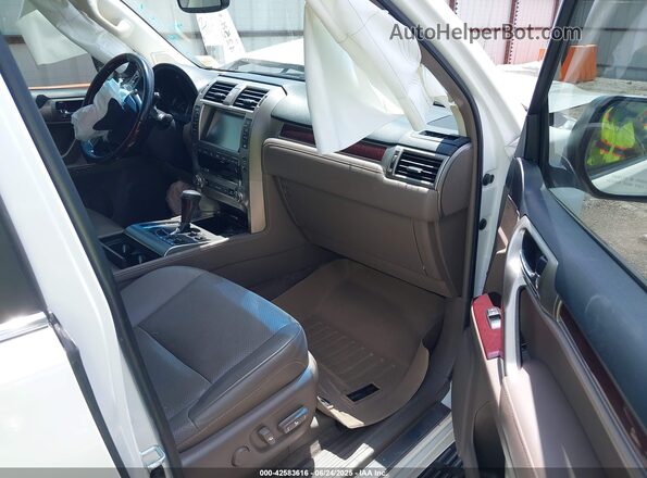 JTJJM7FX4H5177779 2017 LEXUS GX 460 Белый Вид салона спереди
