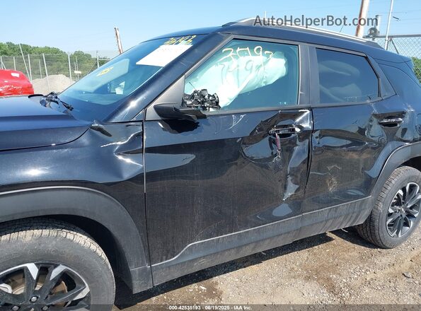 KL79MRSL6MB121226 2021 CHEVROLET TRAILBLAZER Черный Вид спереди