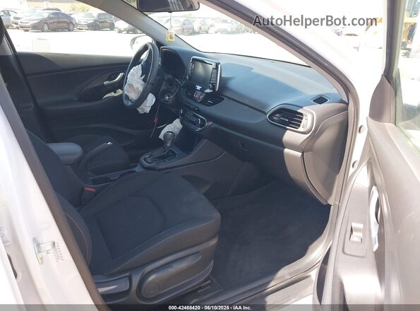 KMHH35LE4LU146134 2020 HYUNDAI ELANTRA GT White Vista interior delantera