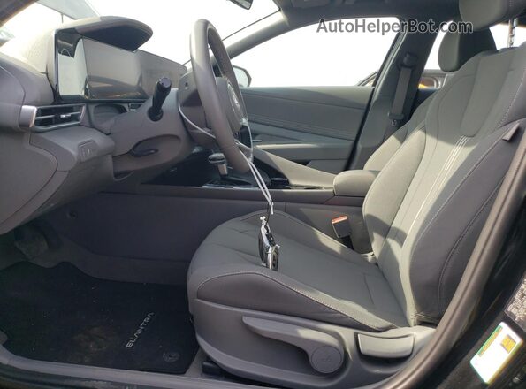KMHLS4DG1RU811507 2024 HYUNDAI ELANTRA Black Widok wnętrza z przodu