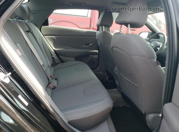 KMHLS4DG1RU811507 2024 HYUNDAI ELANTRA Black Widok tylnych siedzeń