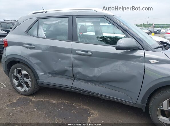KMHRC8A33PU237232 2023 HYUNDAI VENUE Gray Front view
