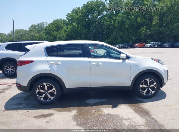 KNDPMCAC1M7932928 2021 KIA SPORTAGE White Սալոնի հետևի տեսք