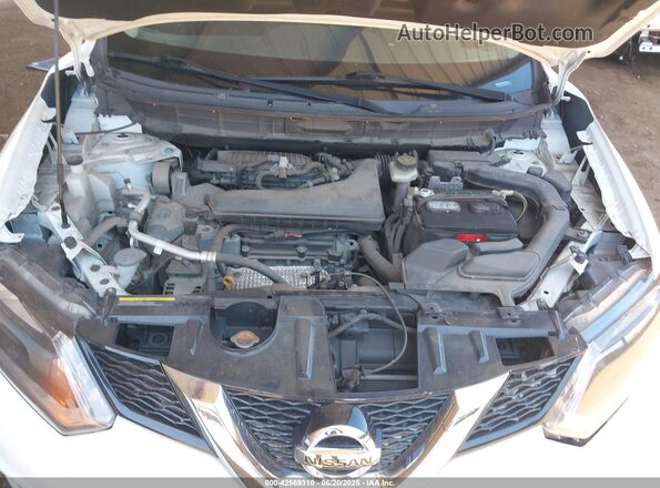 KNMAT2MV7GP724153 2016 NISSAN ROGUE White Rear view
