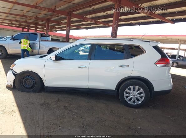 KNMAT2MV7GP724153 2016 NISSAN ROGUE White 