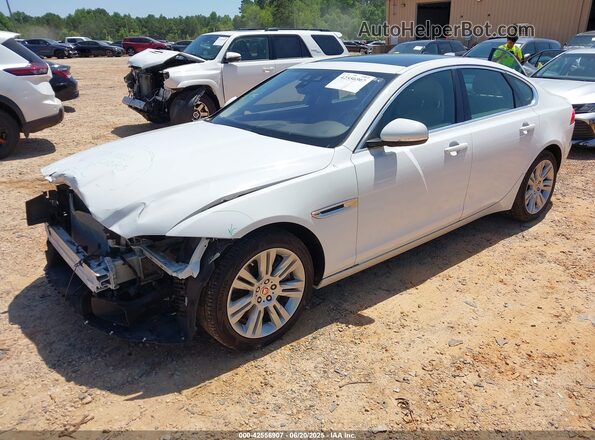 SAJBD4BV3HCY43828 2017 JAGUAR XF Белый 