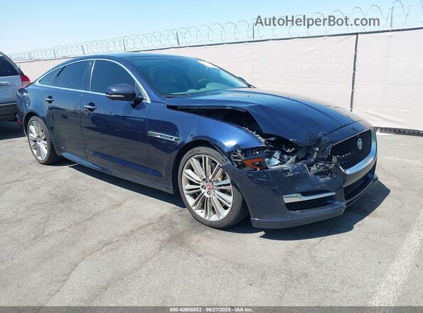 SAJWA1CE3GMV97203 2016 JAGUAR XJ Синий Вид спереди