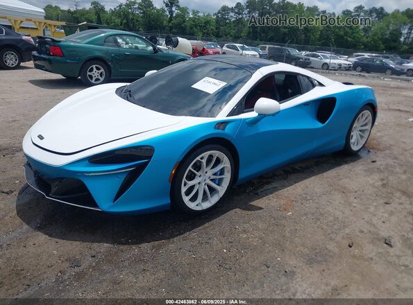 SBM16BEA2SW003019 2025 MCLAREN ARTURA Blue Առջևի ձախ երեք քառորդ տեսարան