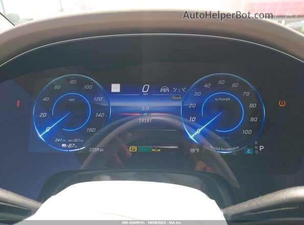 W1KCG4EB1NA013258 2022 MERCEDES-BENZ EQS 580 Red Հետևի նստատեղերի տեսք