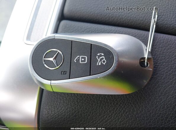 W1NKM4HB0SF266542 2025 MERCEDES-BENZ GLC 300 Green Dashboard view